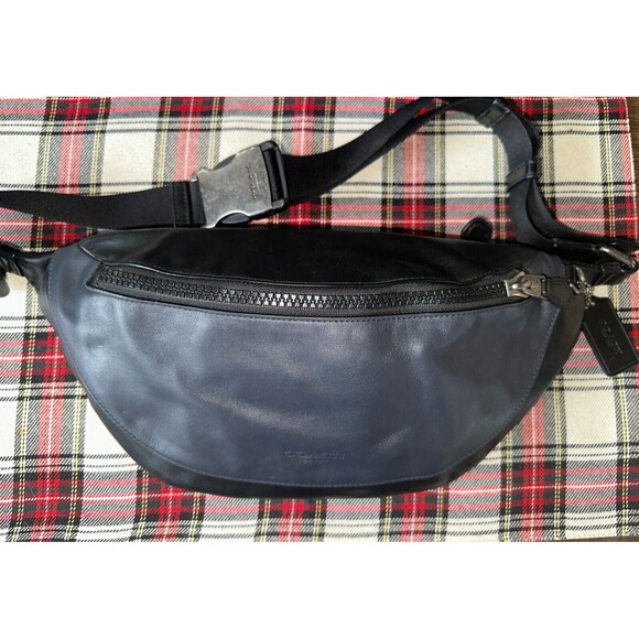 Black and navy blue  leather coach fanny pack  E1957-F79149 - Picture 1 of 10